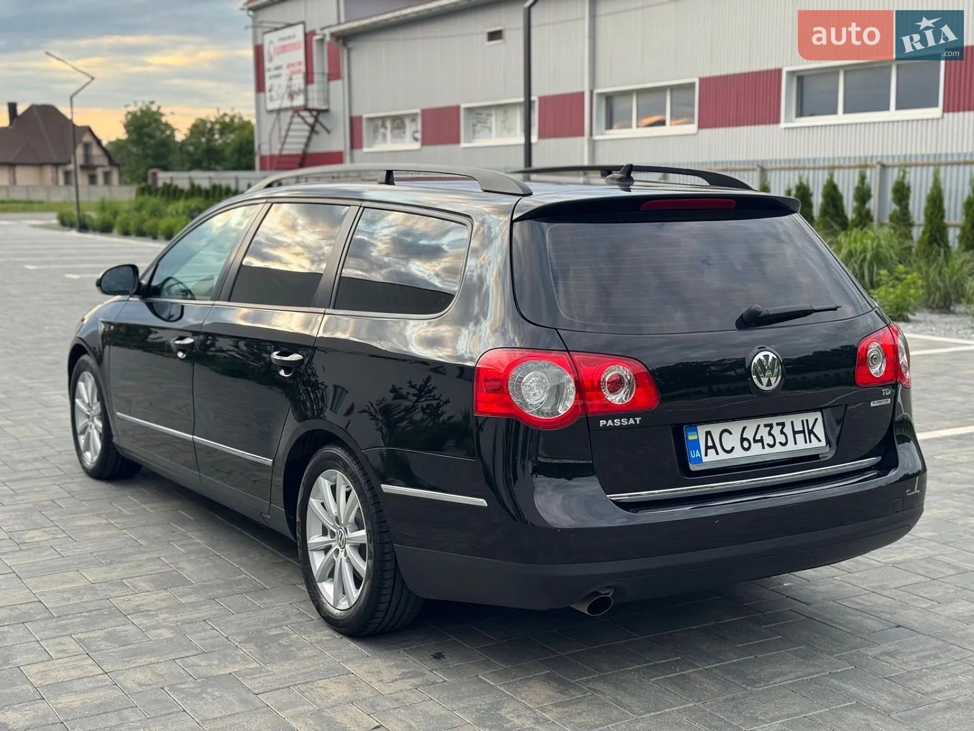 2010 Volkswagen Passat - мініатюра 8