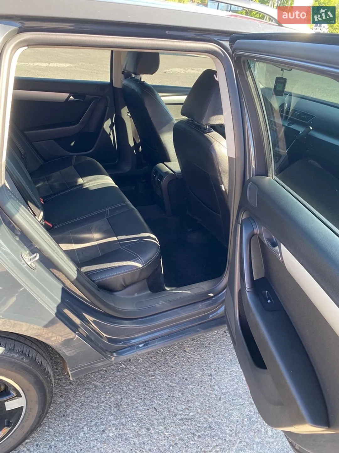 2010 Volkswagen Passat - мініатюра 6