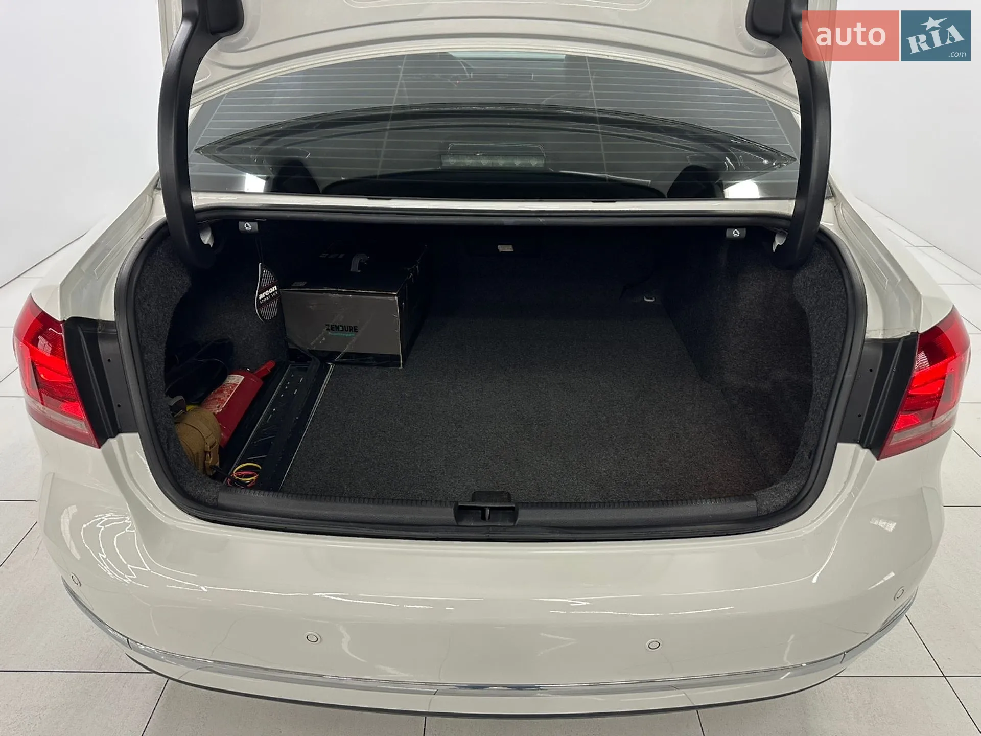 2014 Volkswagen Passat - мініатюра 19