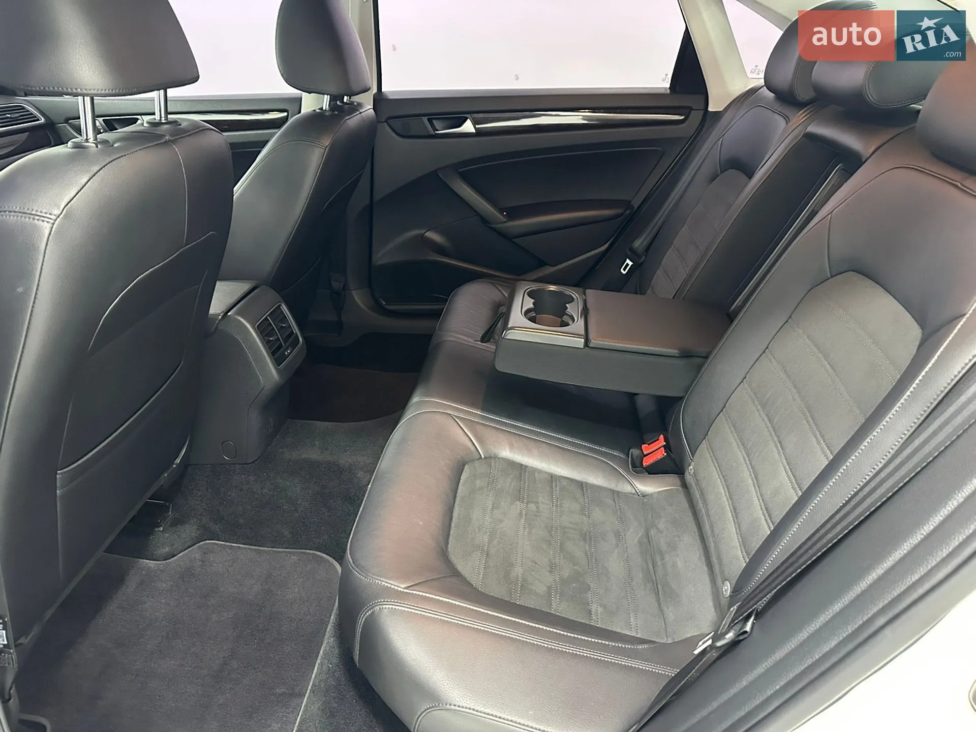 2014 Volkswagen Passat - мініатюра 29
