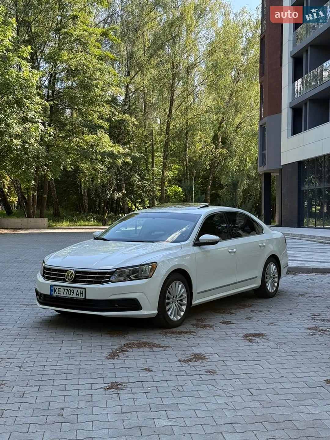2016 Volkswagen Passat - мініатюра 3
