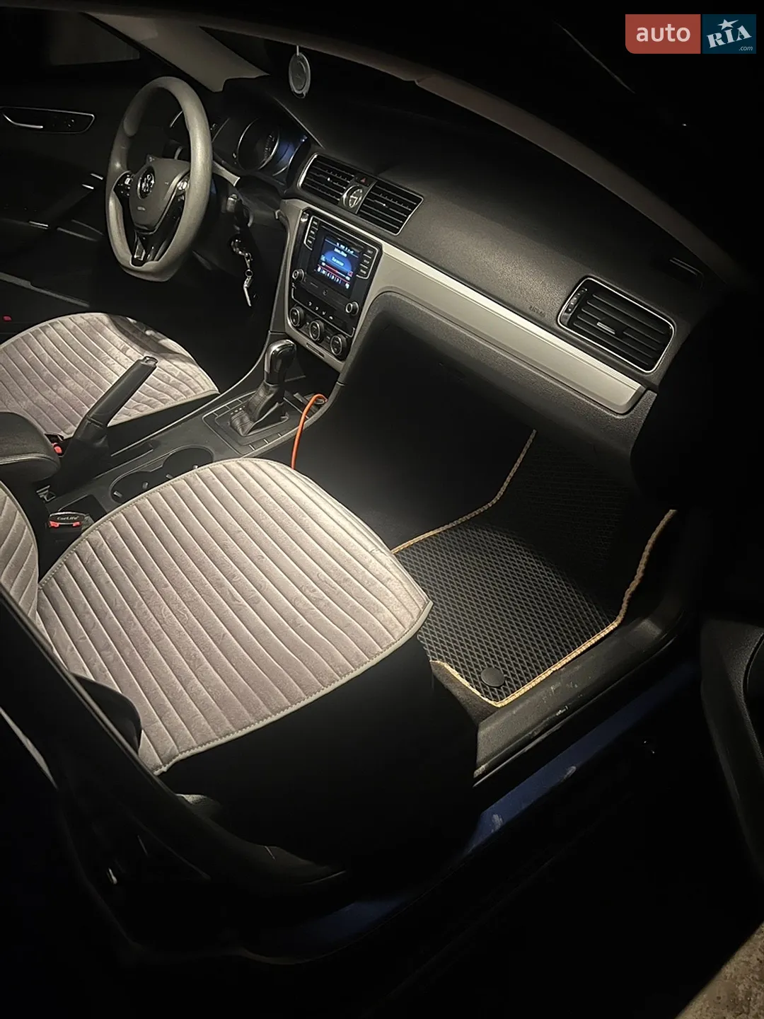 2017 Volkswagen Passat - мініатюра 10
