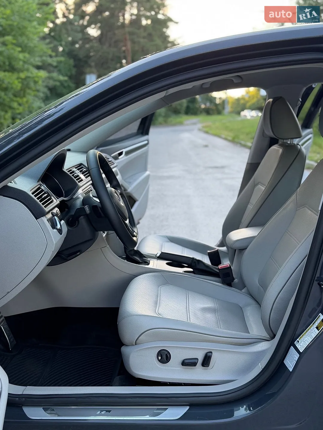 2016 Volkswagen Passat - мініатюра 31