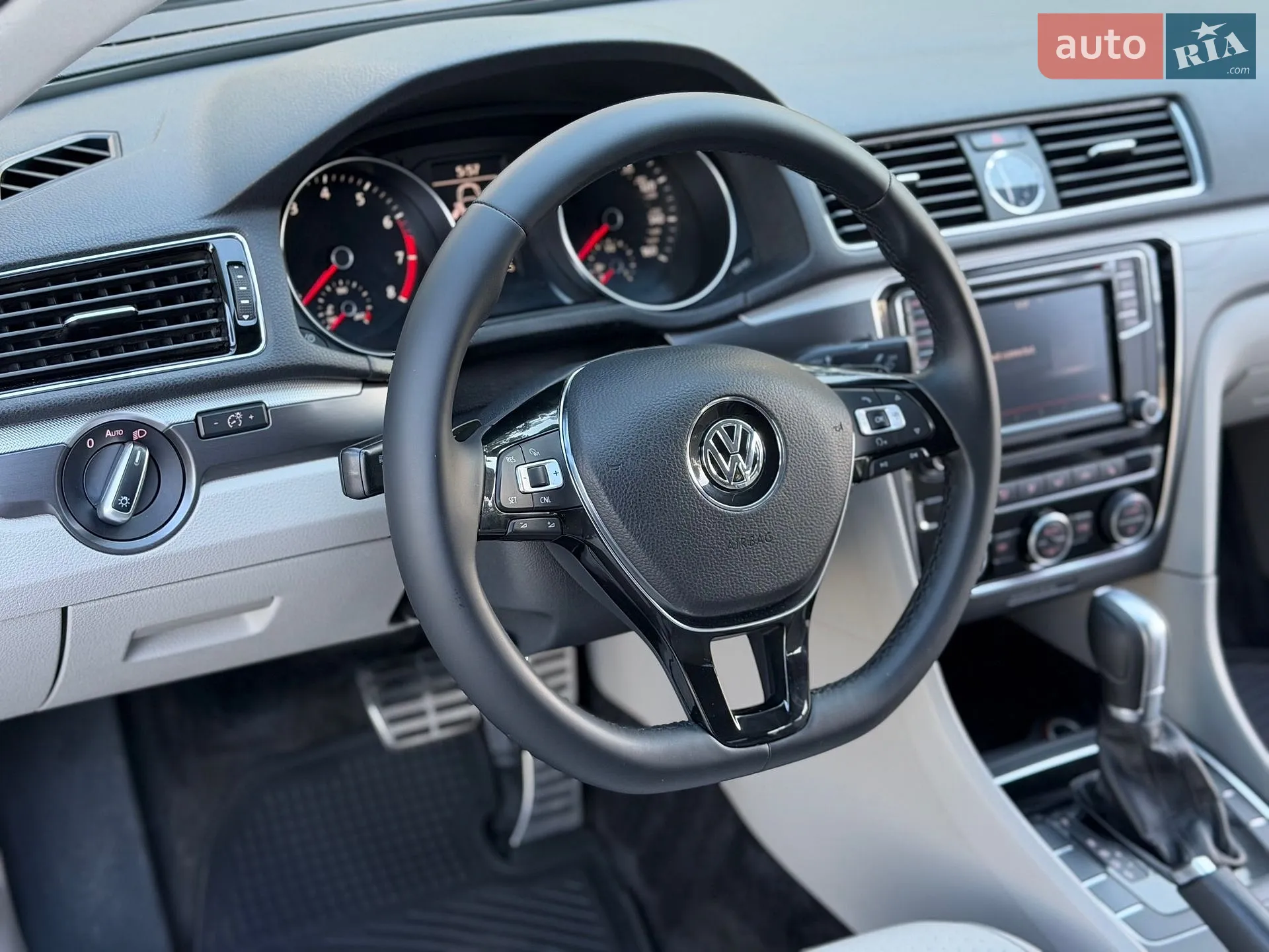 2016 Volkswagen Passat - мініатюра 38