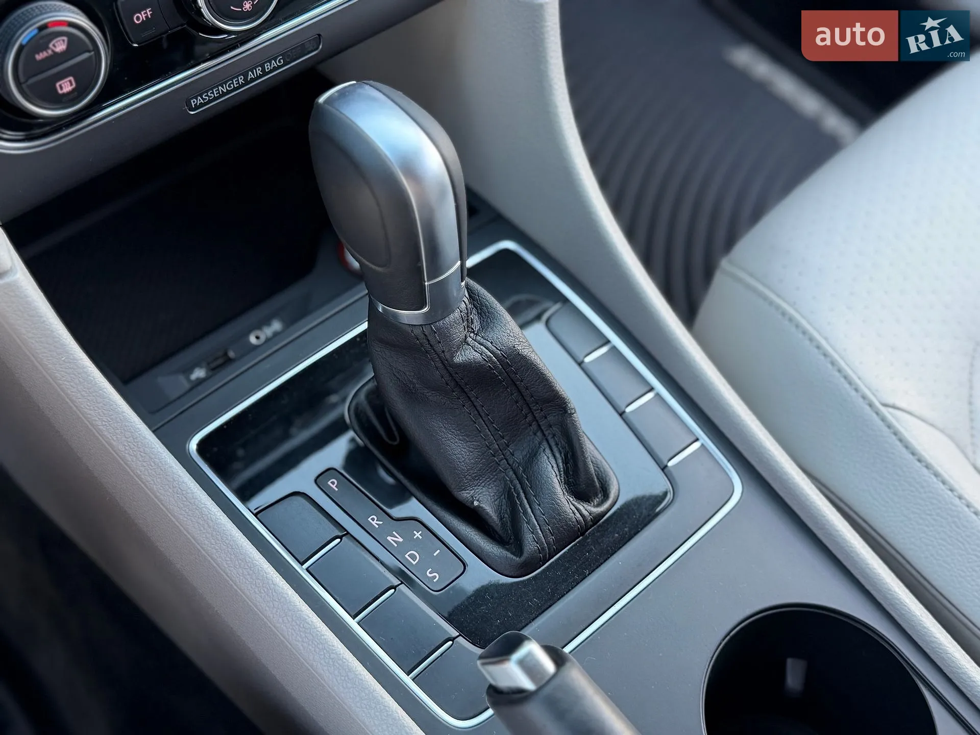 2016 Volkswagen Passat - мініатюра 64