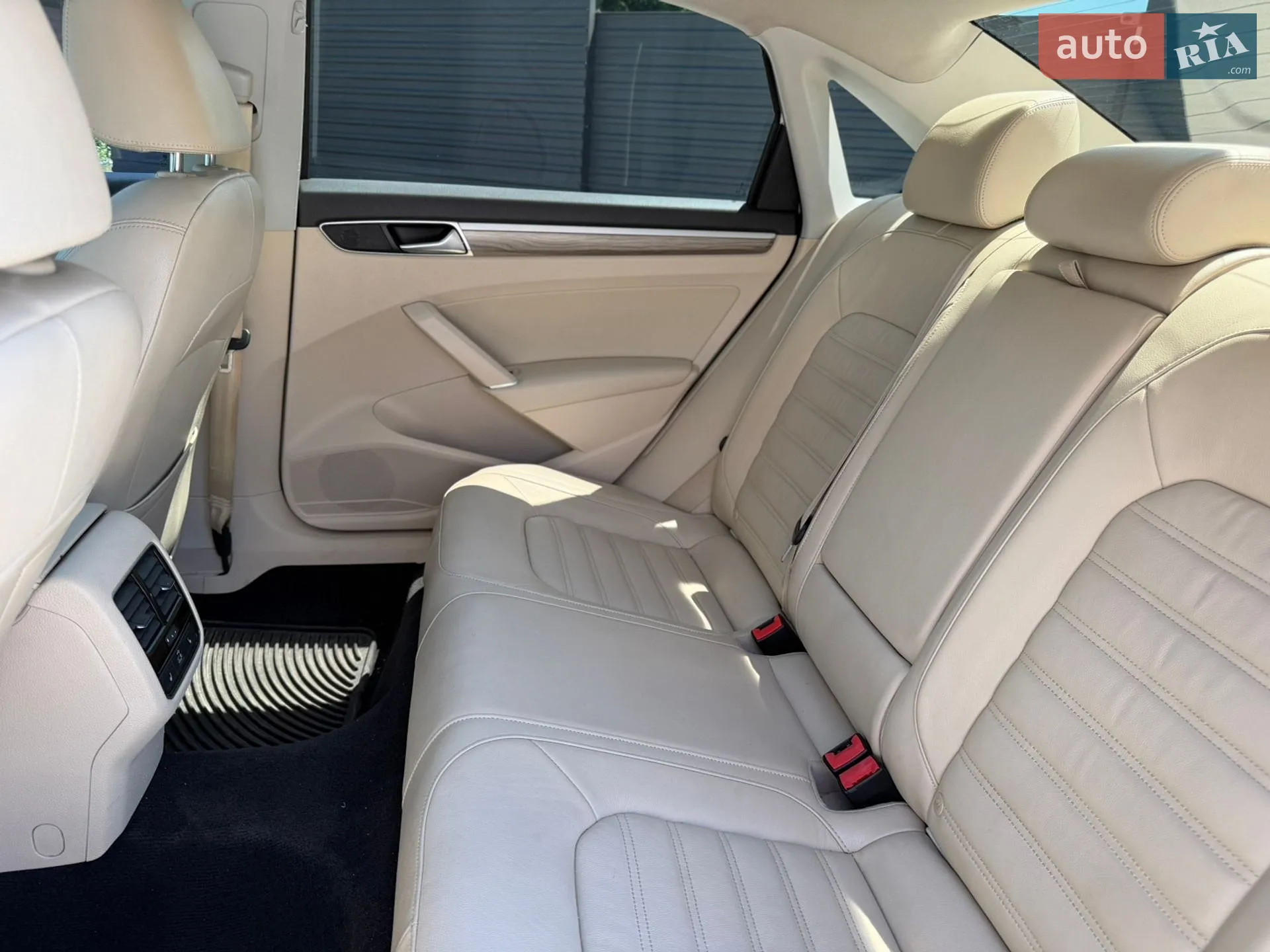 2012 Volkswagen Passat - мініатюра 40