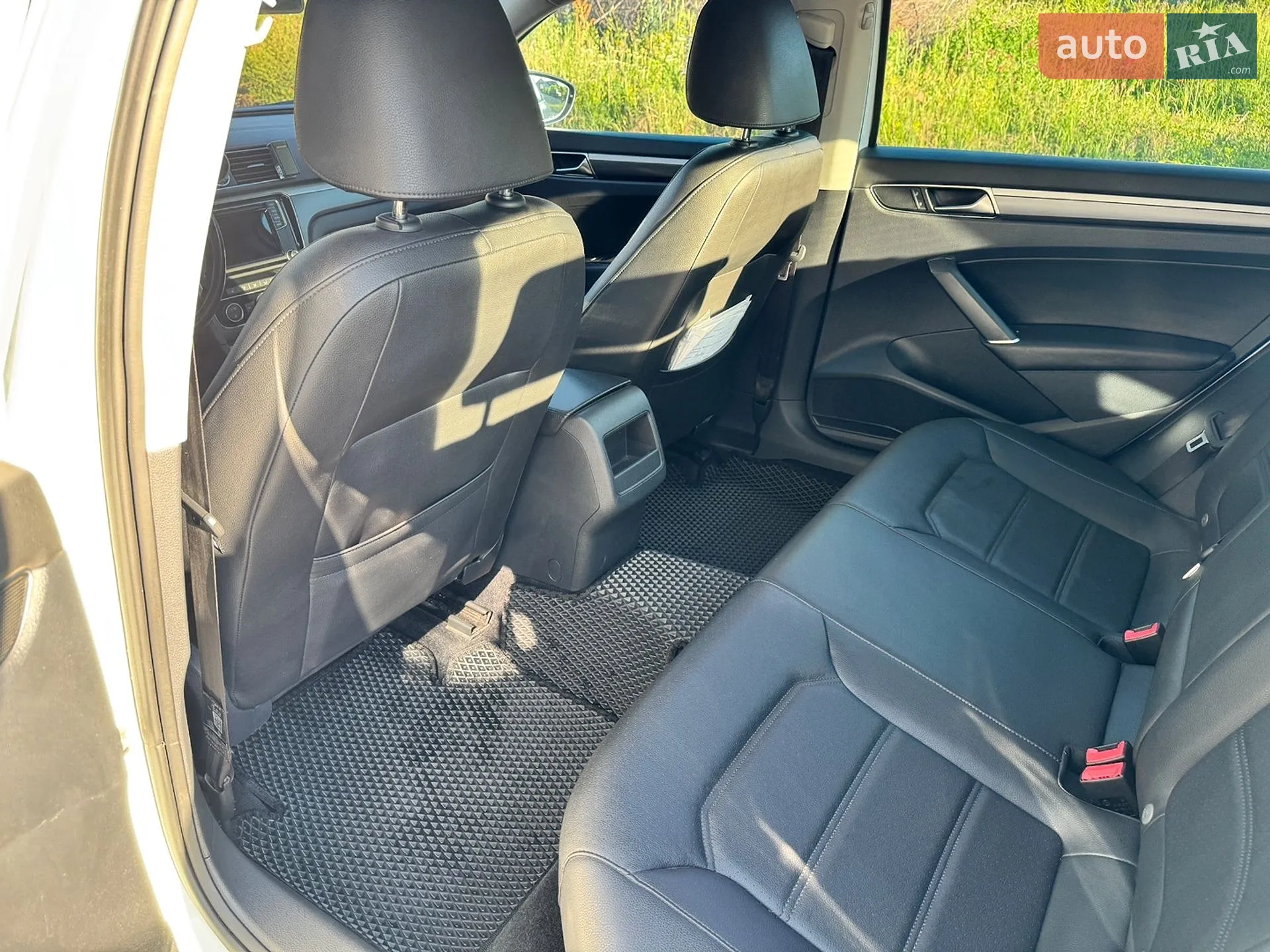 2017 Volkswagen Passat - мініатюра 14