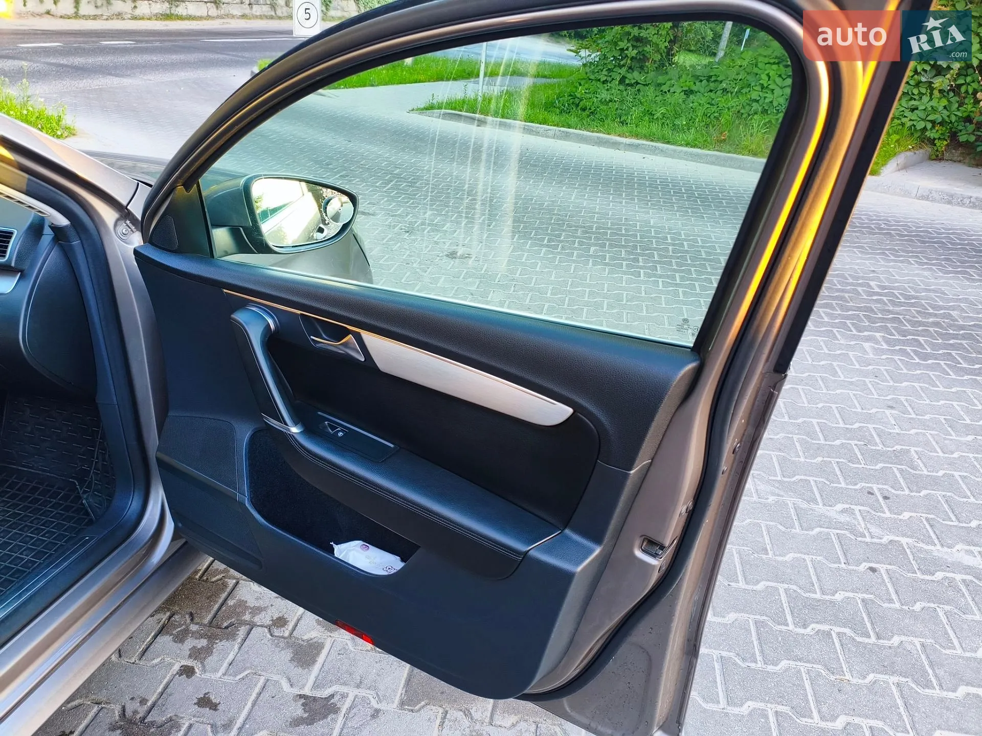 2011 Volkswagen Passat - мініатюра 27