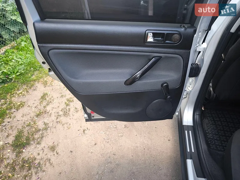 Volkswagen Passat 2004 VIN WVWZZZ3BZ4E116706 фото оголошення 15 з 62
