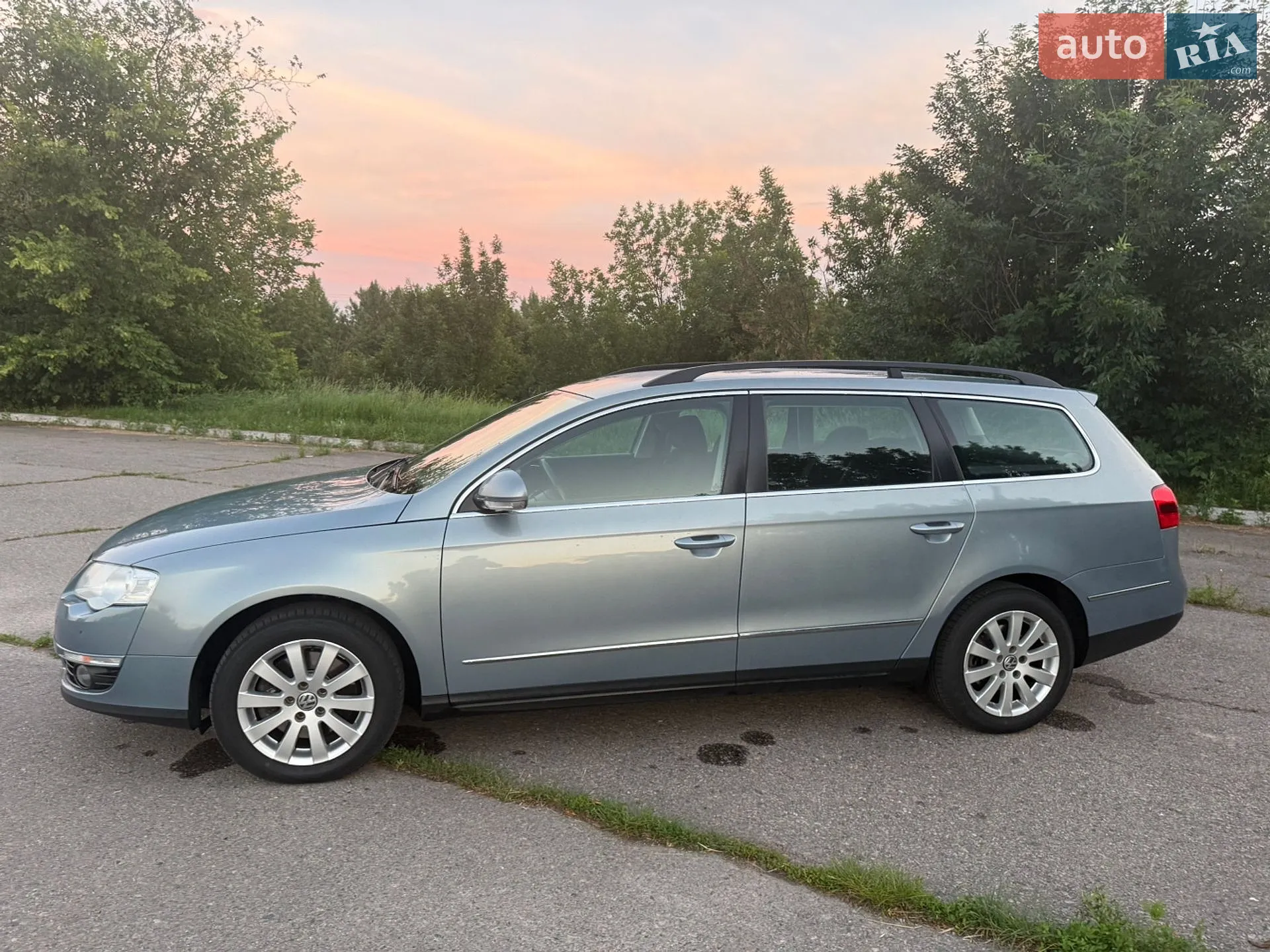 2010 Volkswagen Passat - мініатюра 4