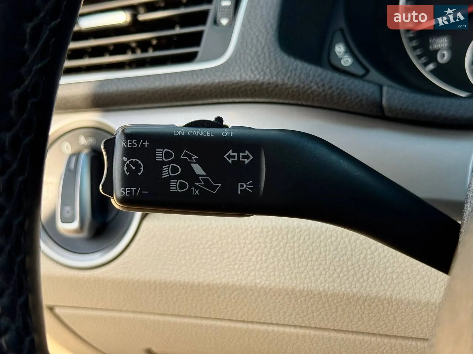 2015 Volkswagen Passat - мініатюра 36