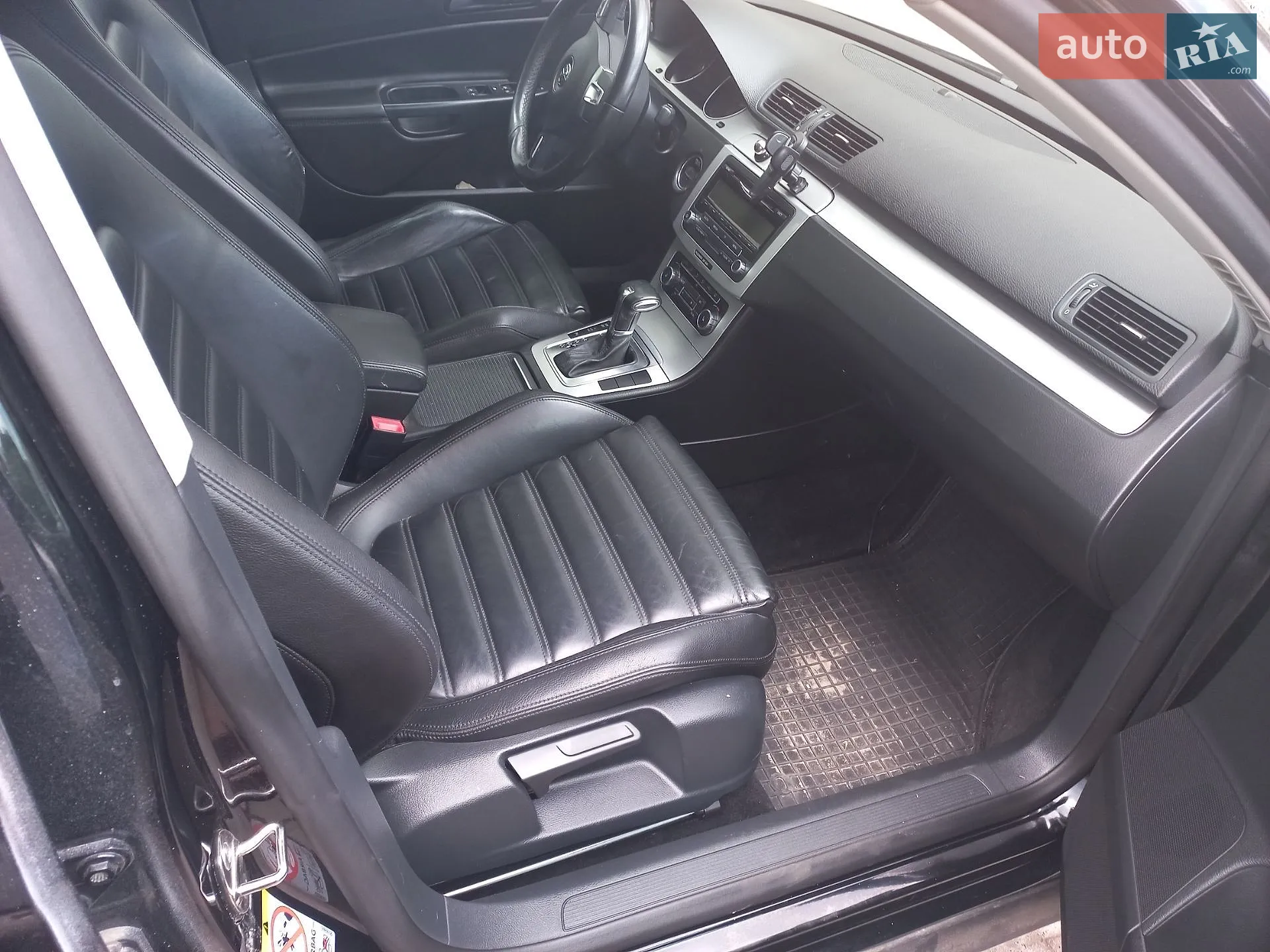 2010 Volkswagen Passat - мініатюра 9