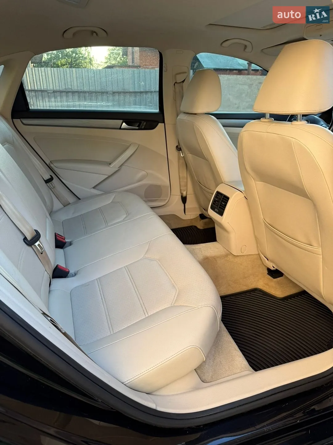 2014 Volkswagen Passat - мініатюра 24