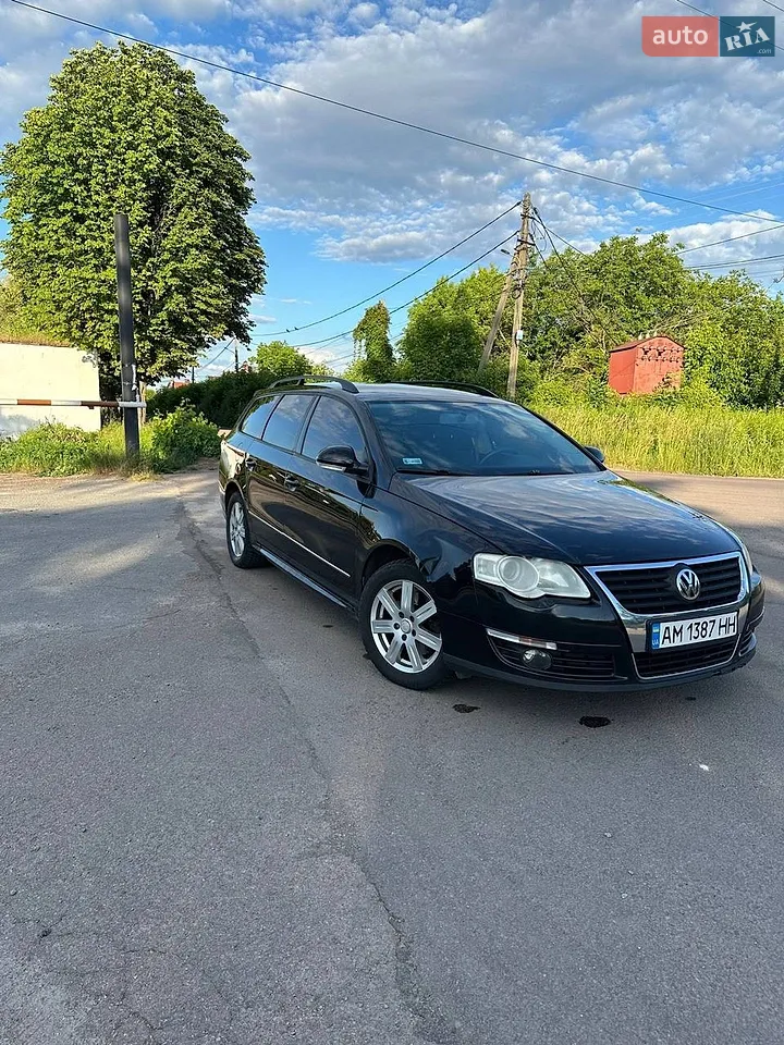2010 Volkswagen Passat - мініатюра 13