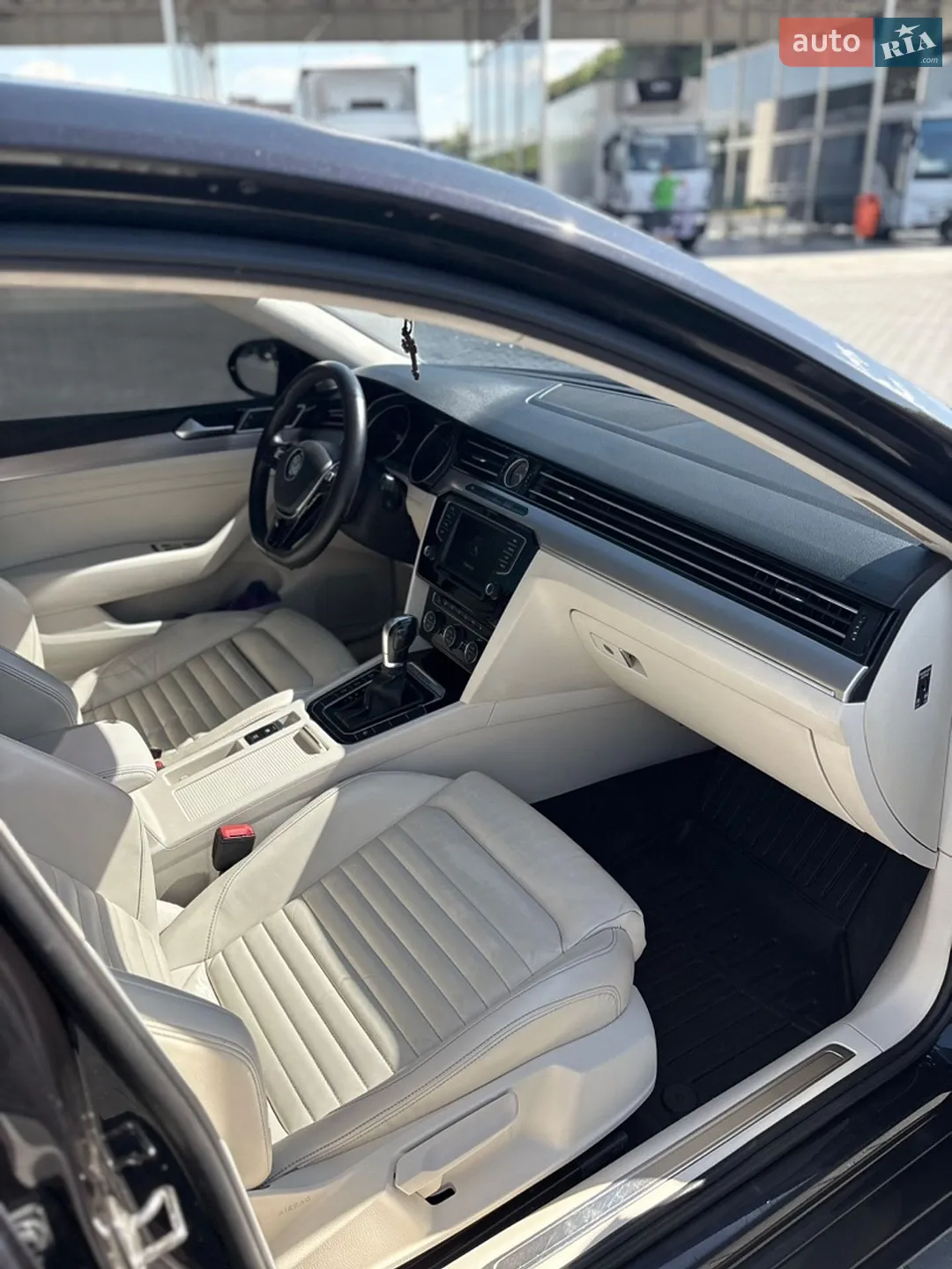 2015 Volkswagen Passat - мініатюра 11