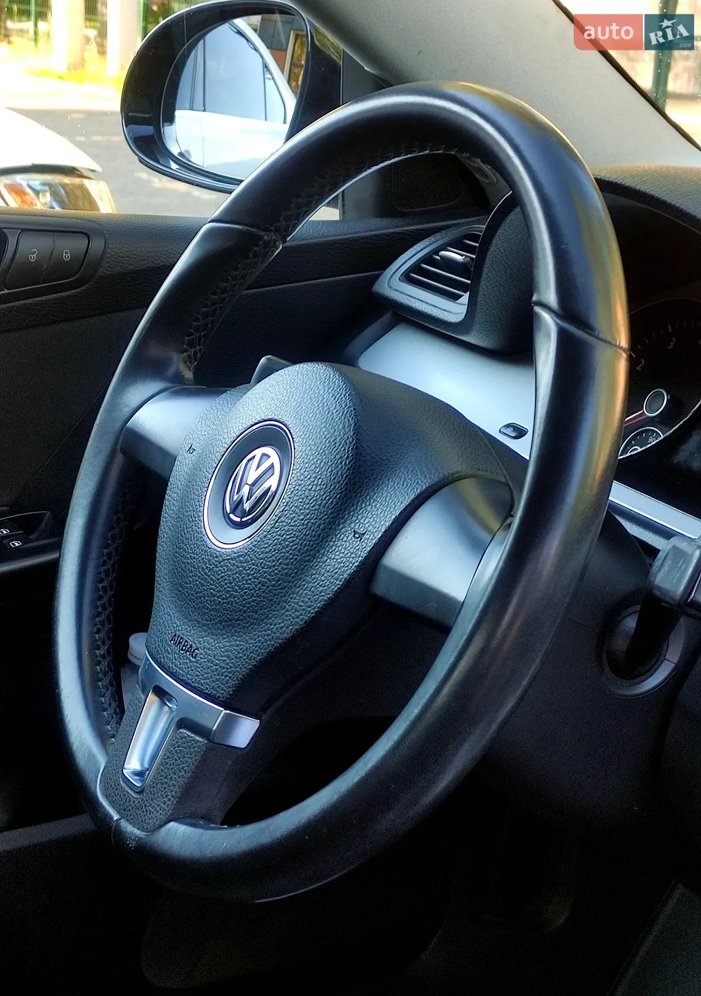 2010 Volkswagen Passat - мініатюра 21