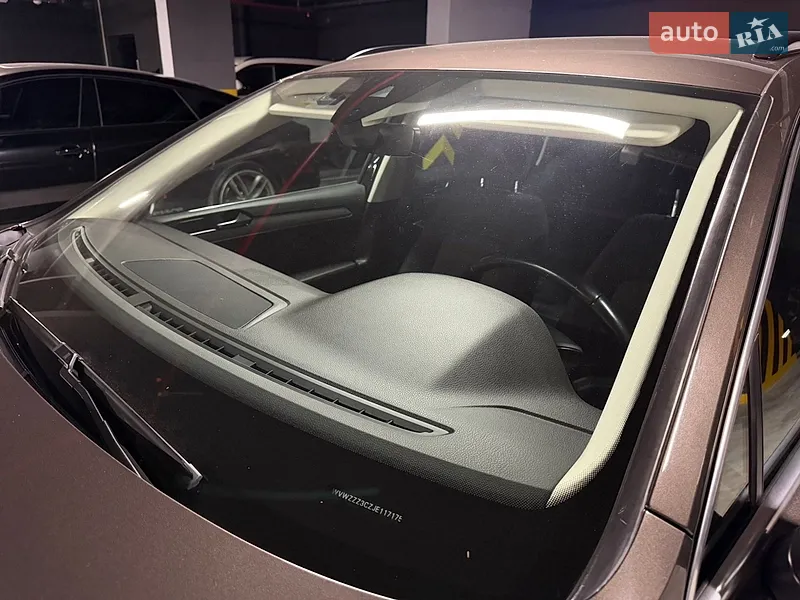 Volkswagen Passat 2017 VIN WVWZZZ3CZJE117175 фото оголошення 42 з 116