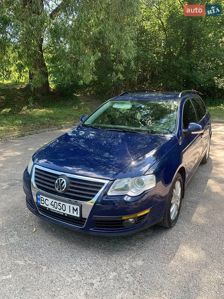 2010 Volkswagen Passat - мініатюра 26