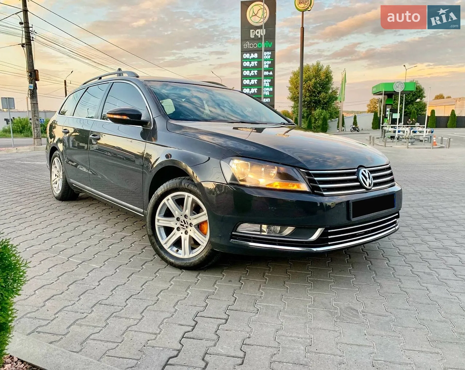 2011 Volkswagen Passat - мініатюра 2