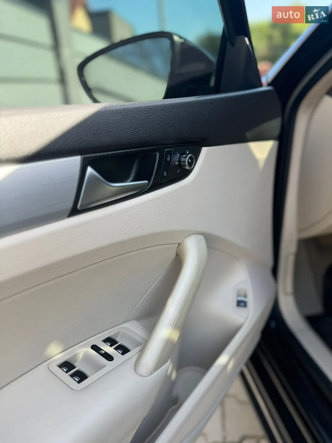 2012 Volkswagen Passat - мініатюра 15