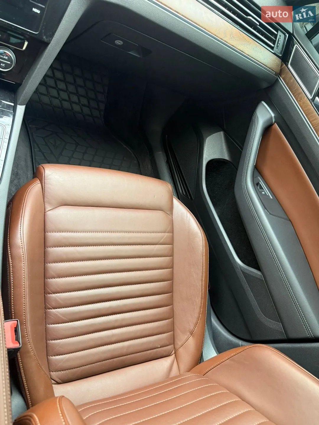 2017 Volkswagen Passat - мініатюра 38