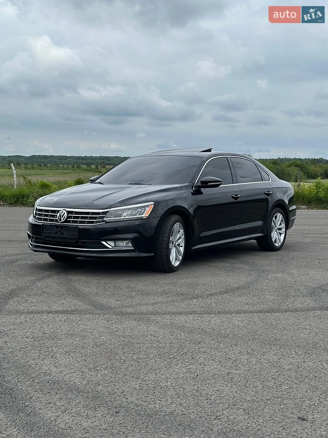2017 Volkswagen Passat - фото 1
