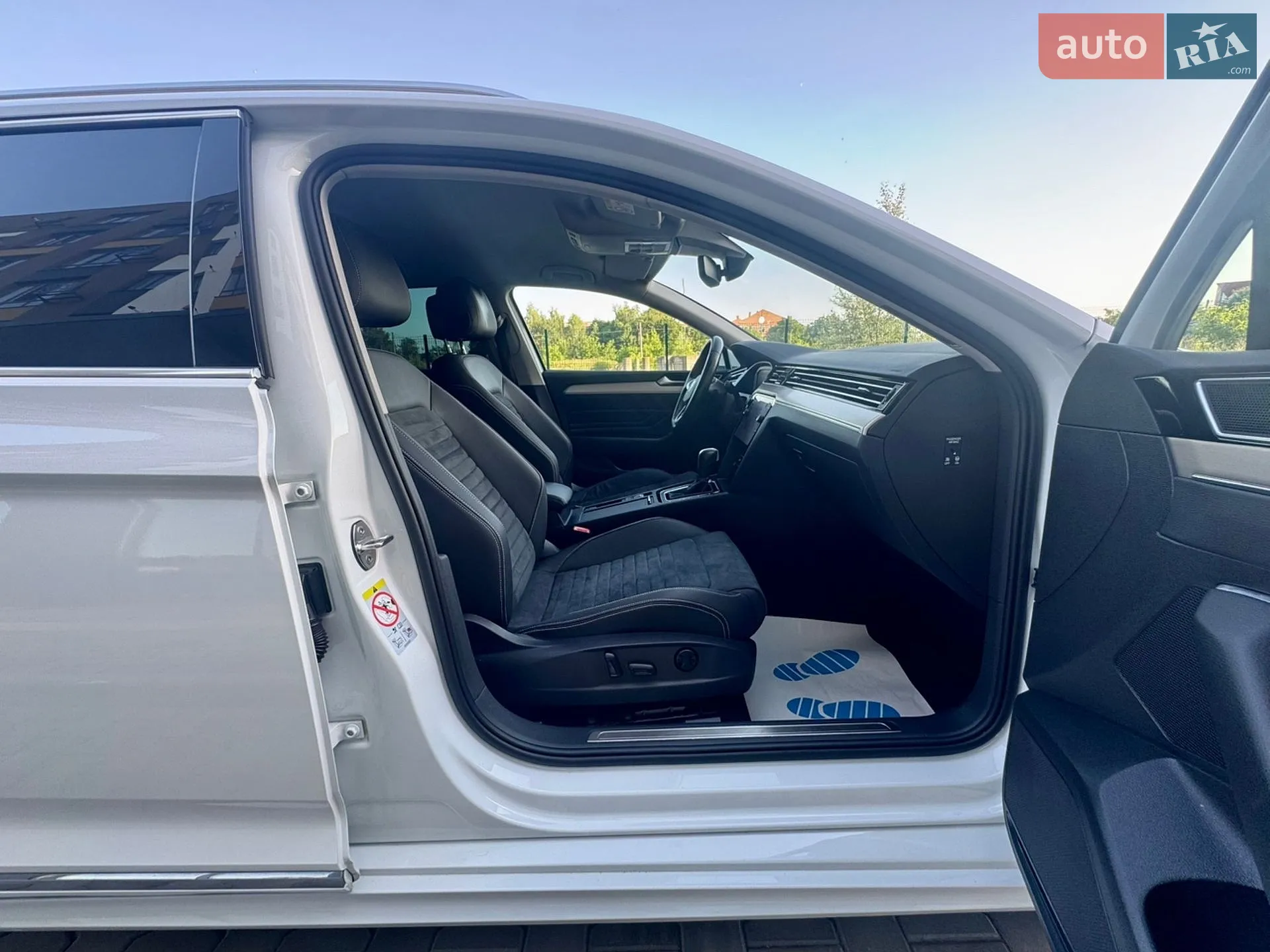 2022 Volkswagen Passat - мініатюра 23