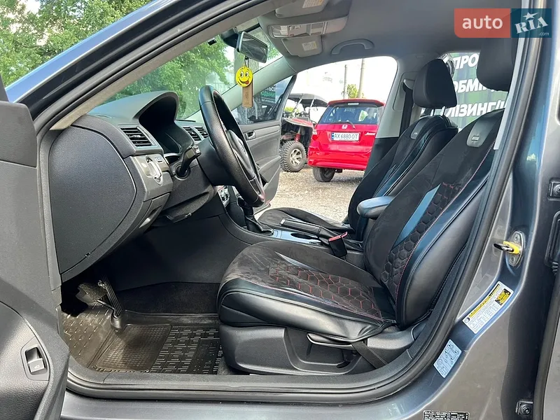 Volkswagen Passat 2012 VIN 1VWAP7A38CC050534 фото оголошення 9 з 66