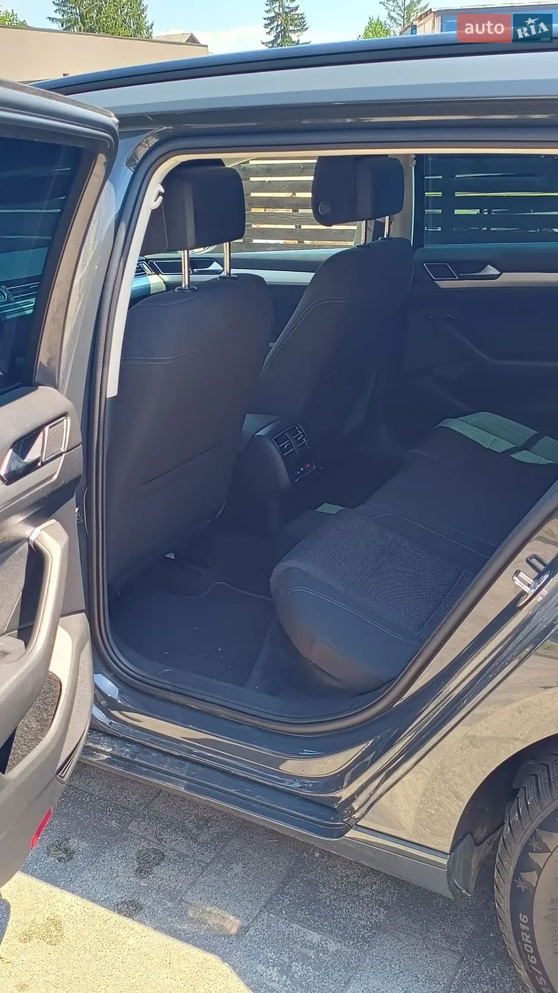 2017 Volkswagen Passat - мініатюра 12
