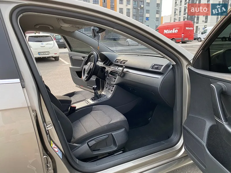 Volkswagen Passat 2012 VIN WVWZZZ3CZCE144687 фото оголошення 13 з 48