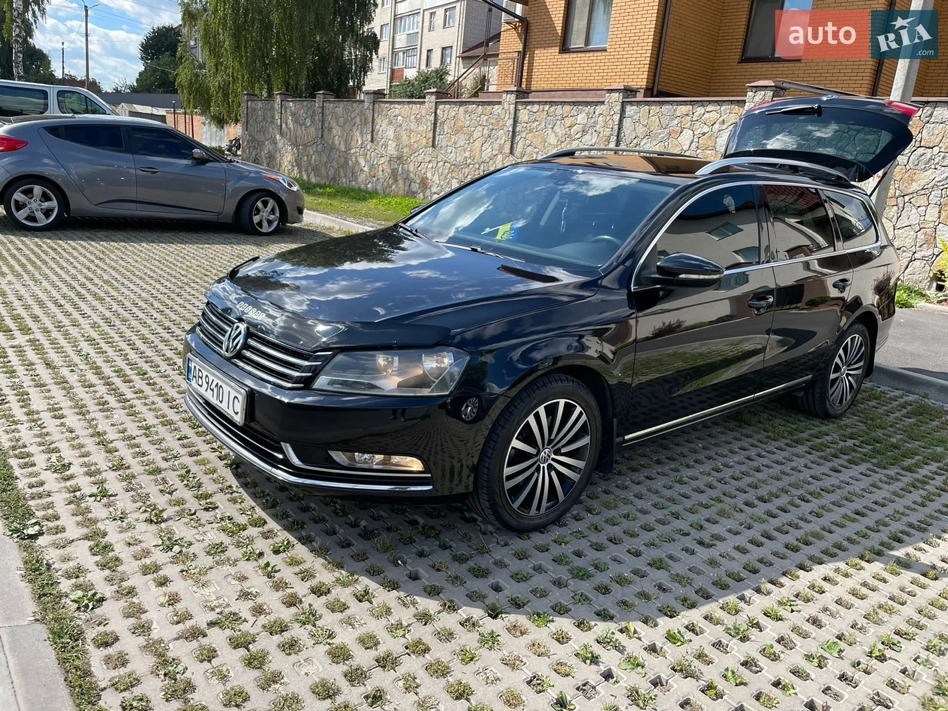 2010 Volkswagen Passat - мініатюра 2