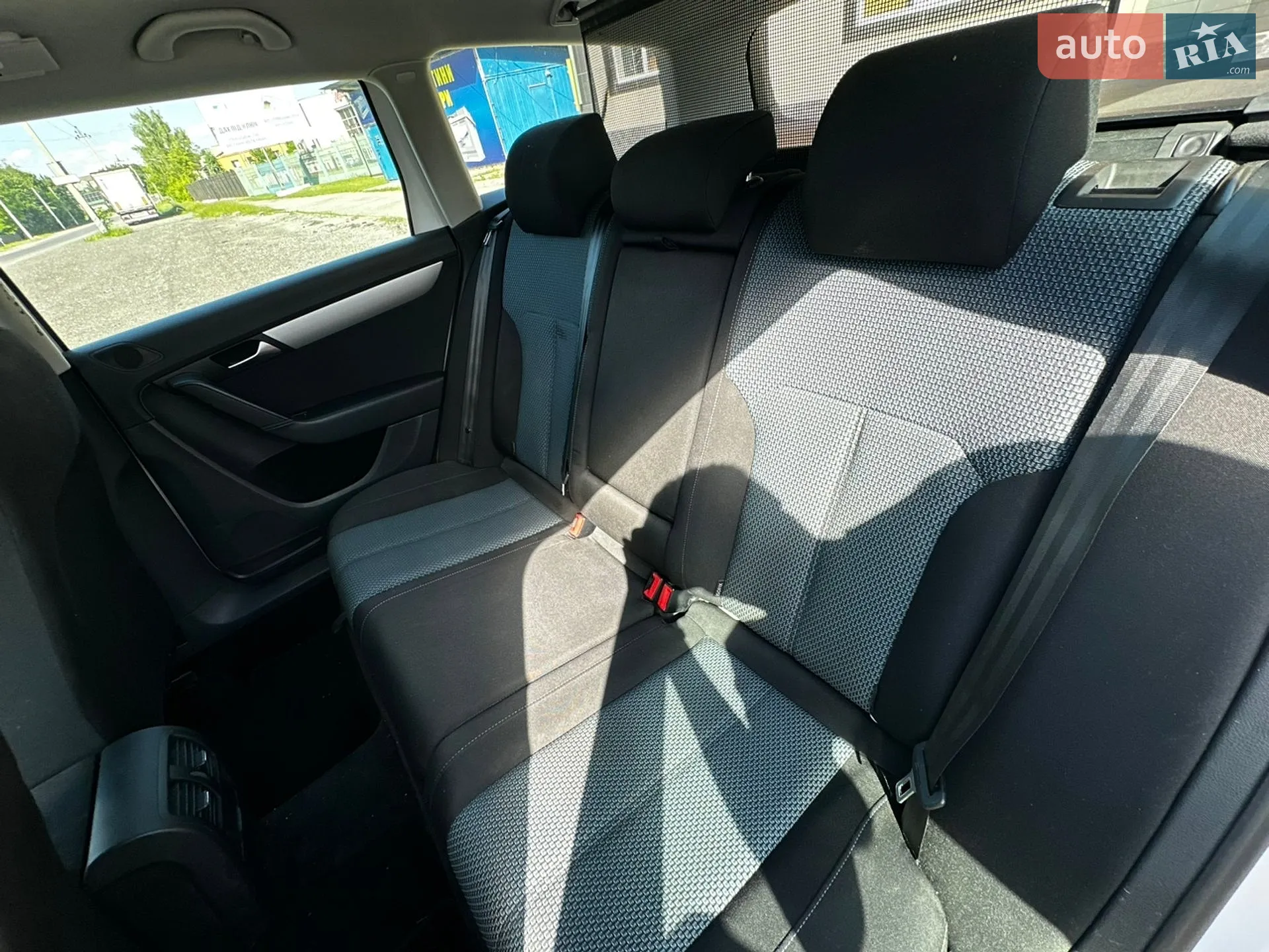 Volkswagen Passat 2013 VIN WVWZZZ3CZEE047898 фото оголошення 5 з 59