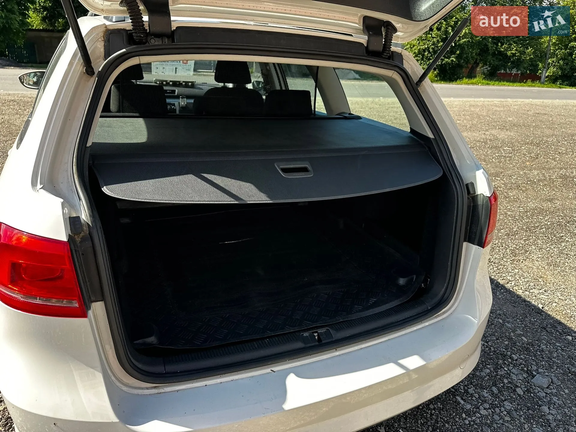 Volkswagen Passat 2013 VIN WVWZZZ3CZEE047898 фото оголошення 18 з 59