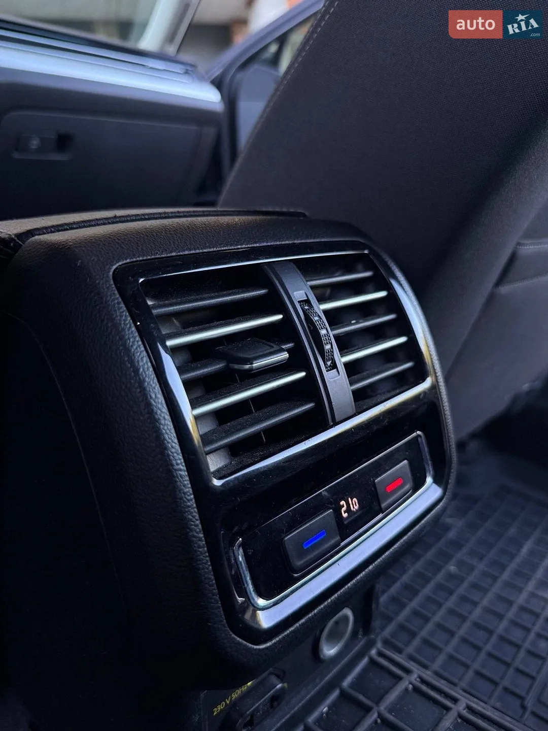 2015 Volkswagen Passat - мініатюра 27