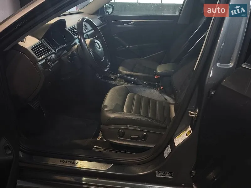 Volkswagen Passat 2018 VIN 1VWCA7A33JC044678 фото оголошення 9 з 79