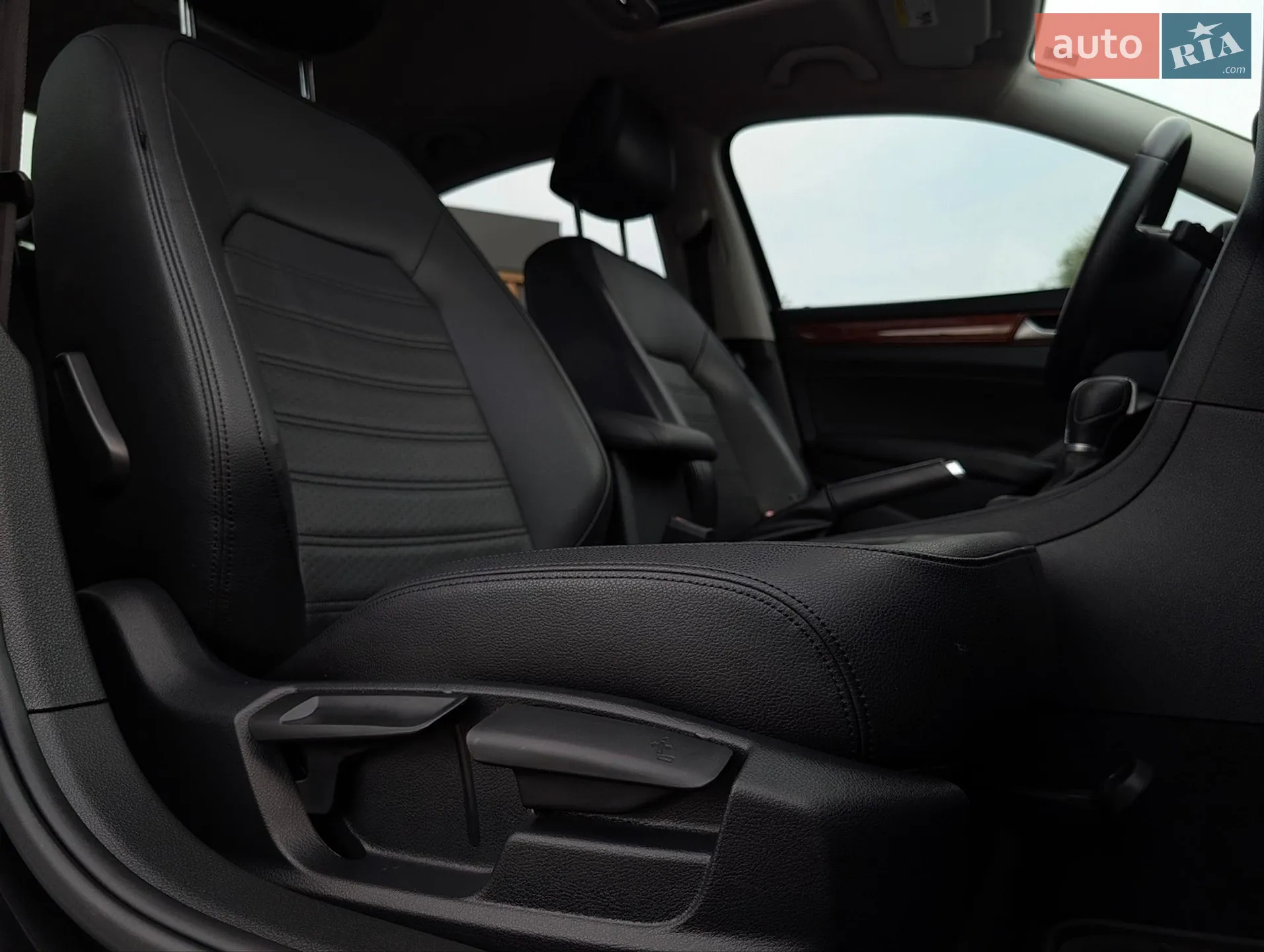 2015 Volkswagen Passat - мініатюра 29