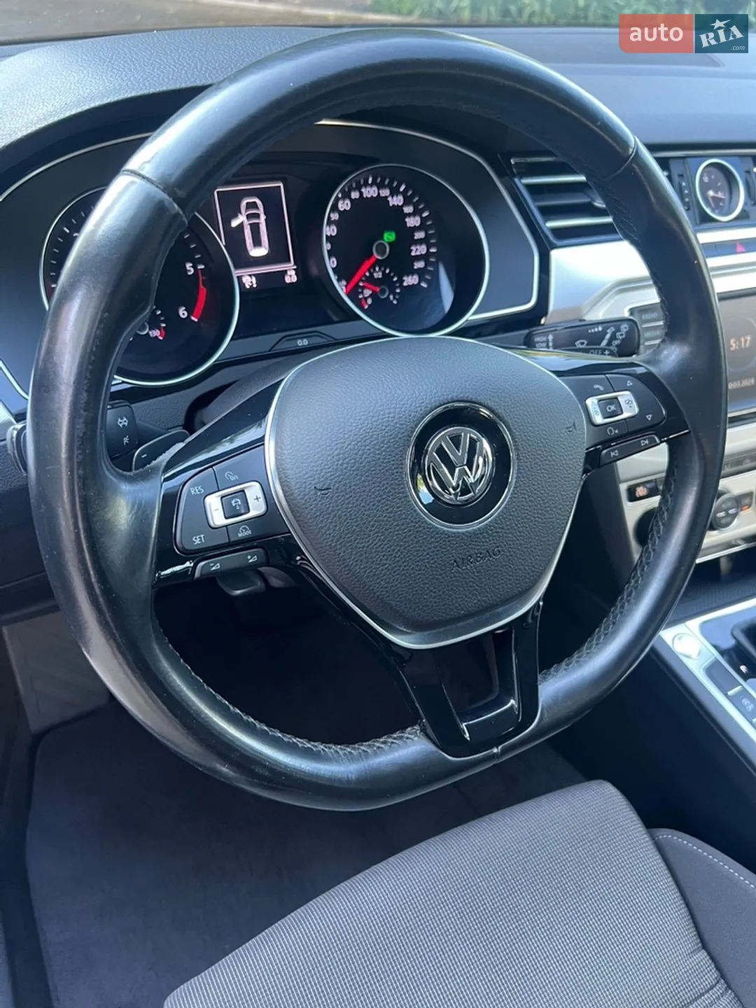 2017 Volkswagen Passat - мініатюра 18