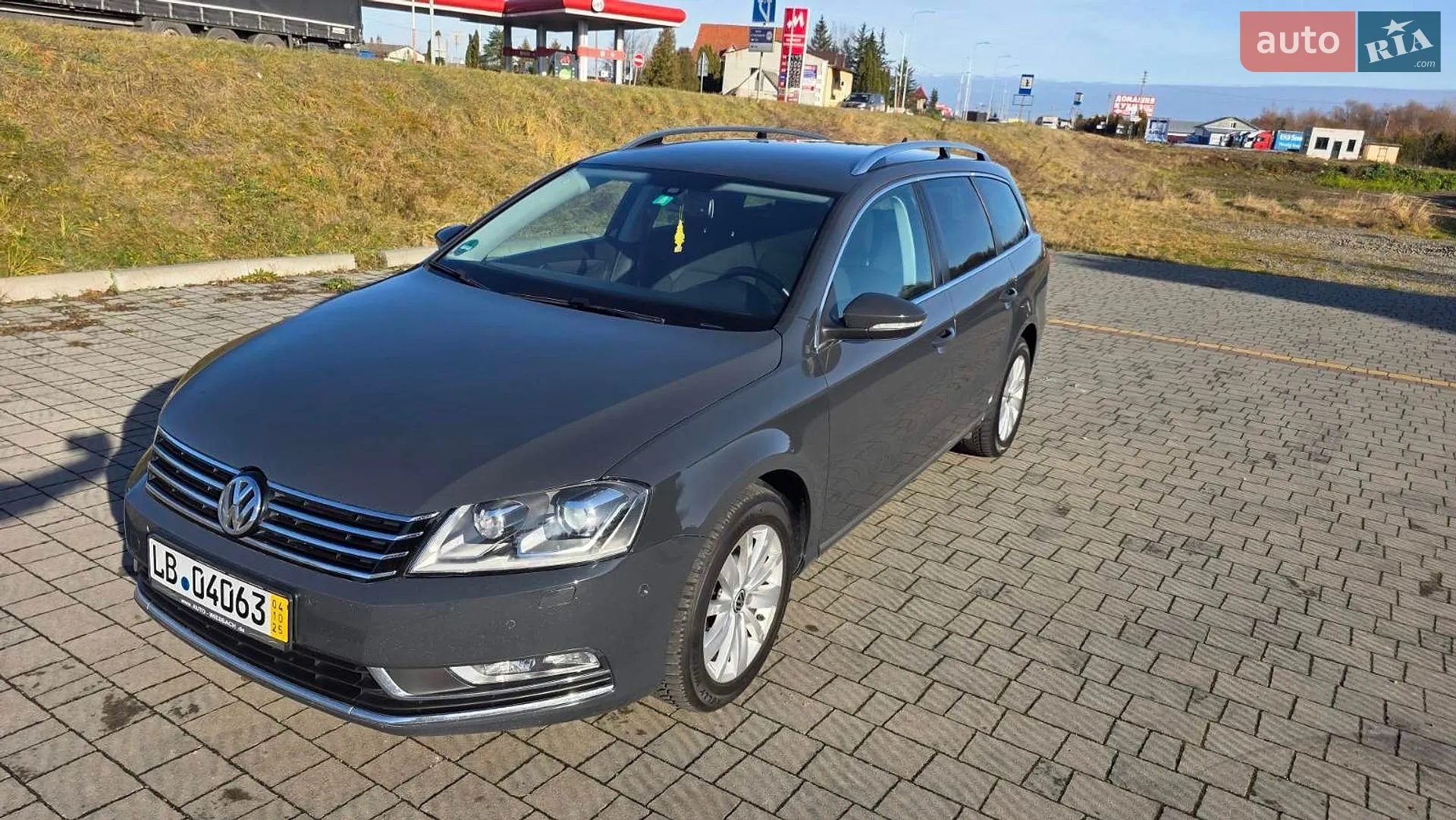 2011 Volkswagen Passat - мініатюра 2
