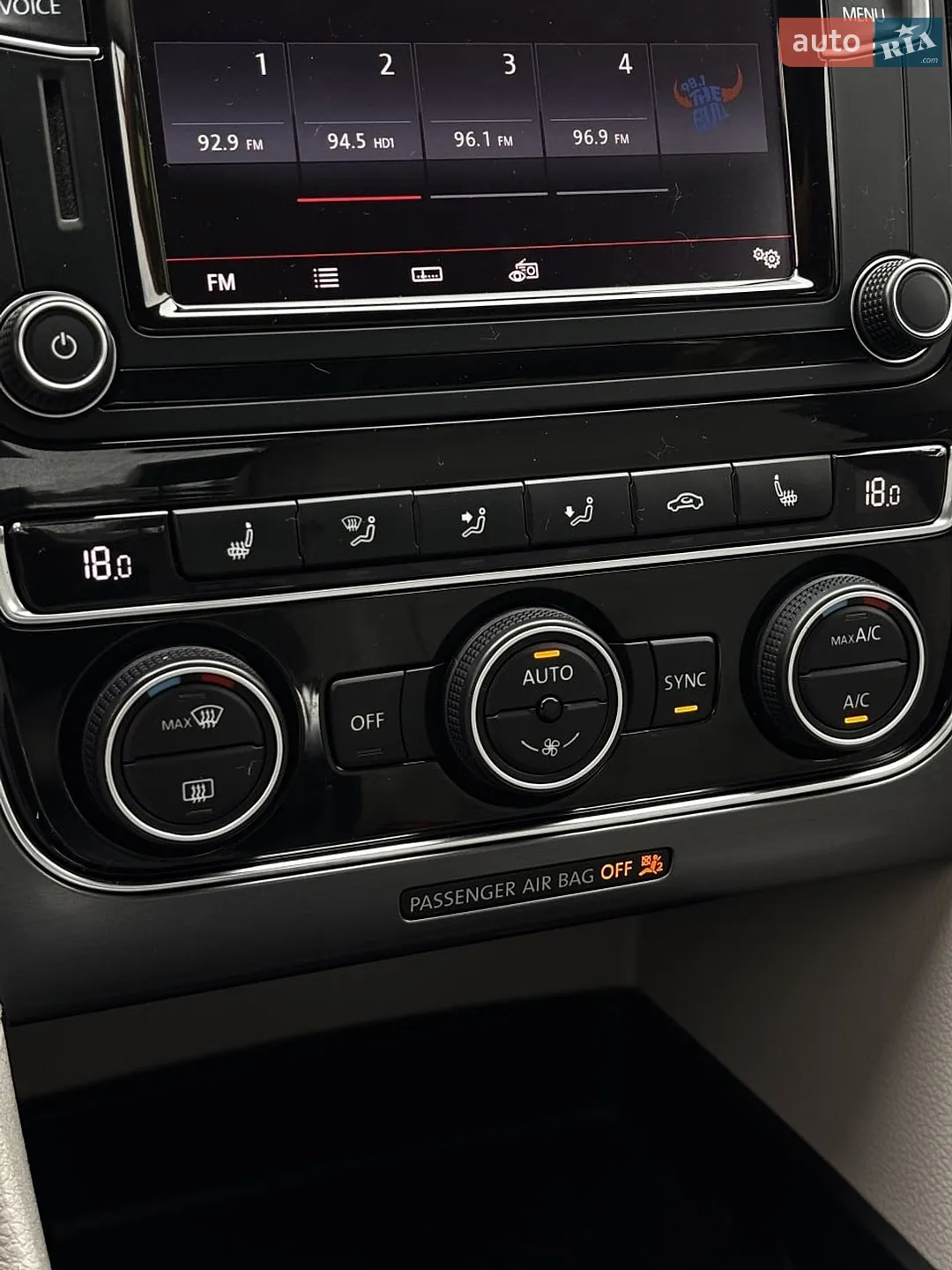2016 Volkswagen Passat - мініатюра 36