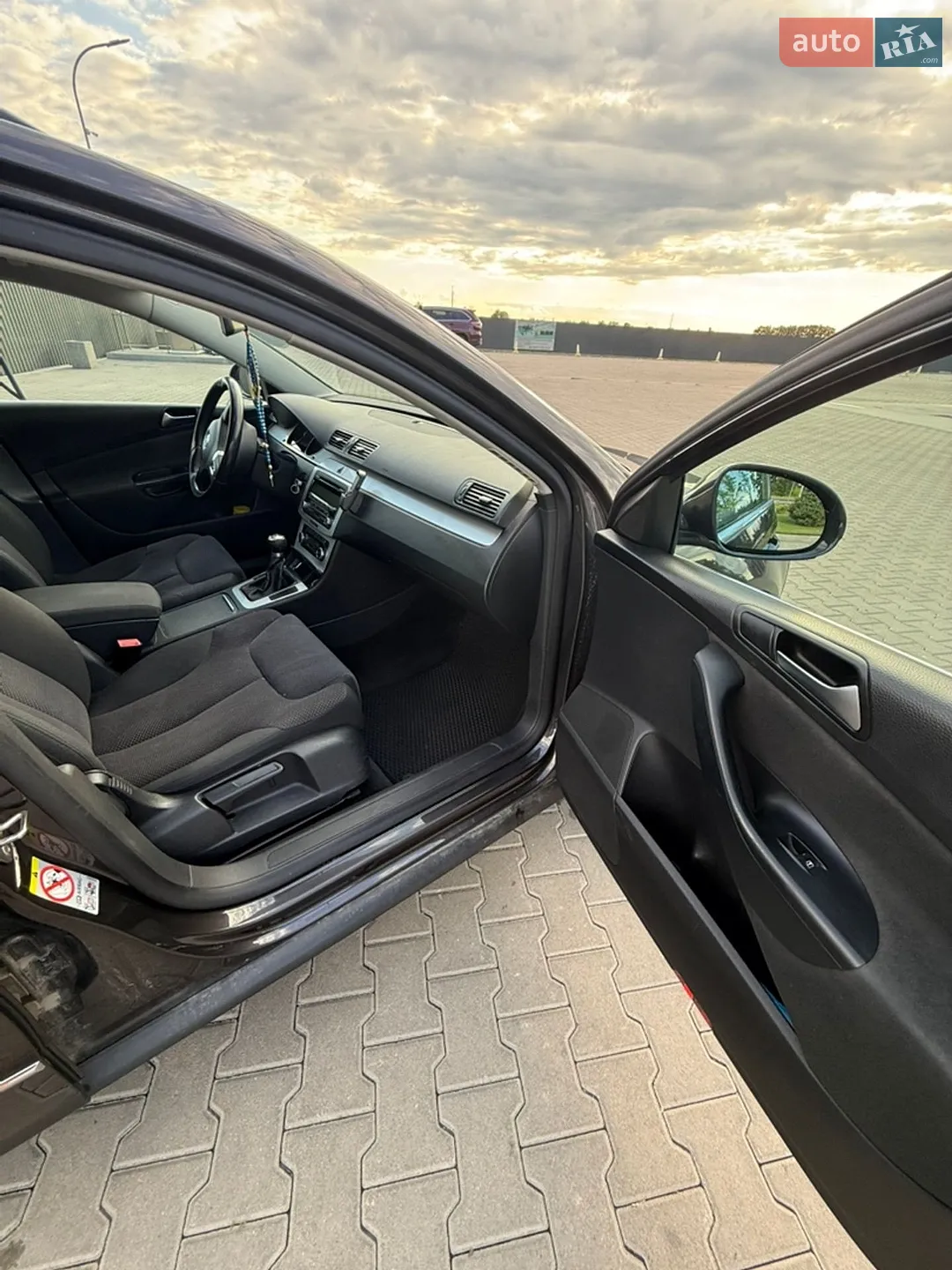 2010 Volkswagen Passat - мініатюра 7