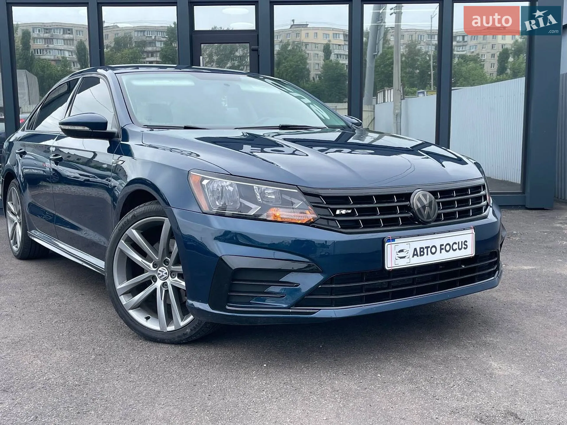 2017 Volkswagen Passat - мініатюра 2