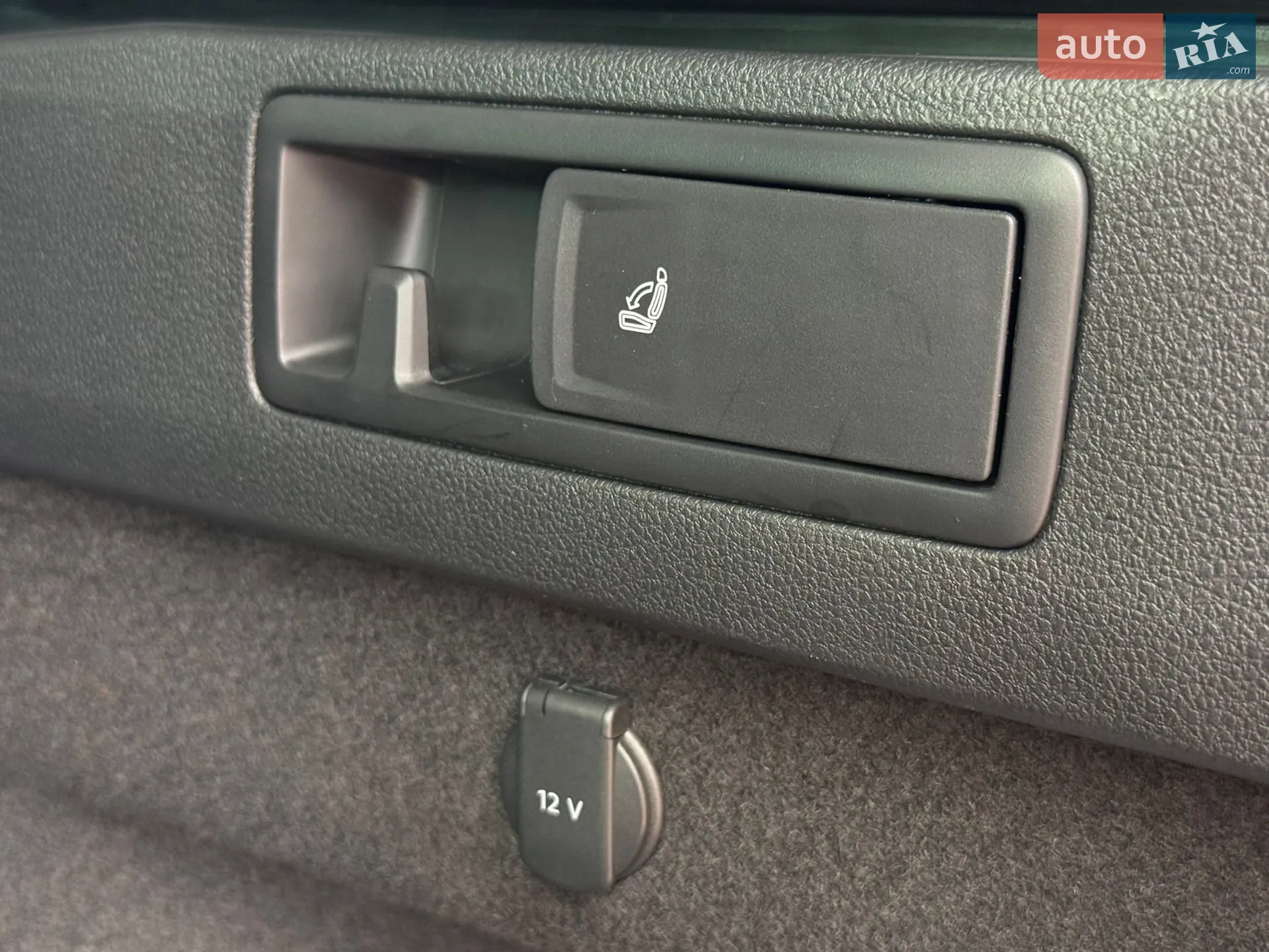 2019 Volkswagen Passat - мініатюра 32
