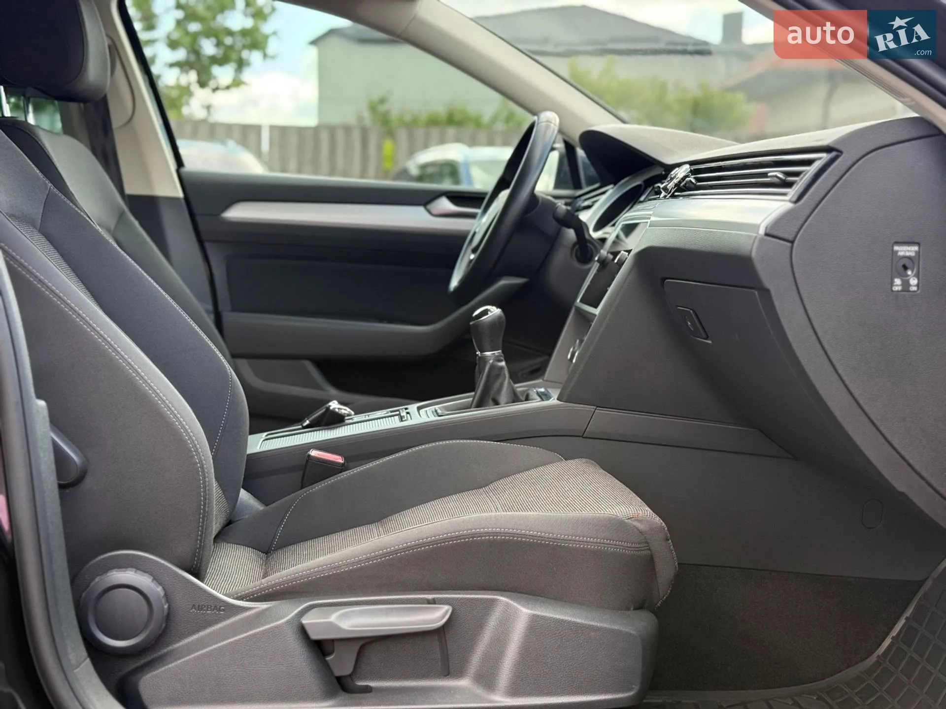 2019 Volkswagen Passat - мініатюра 41