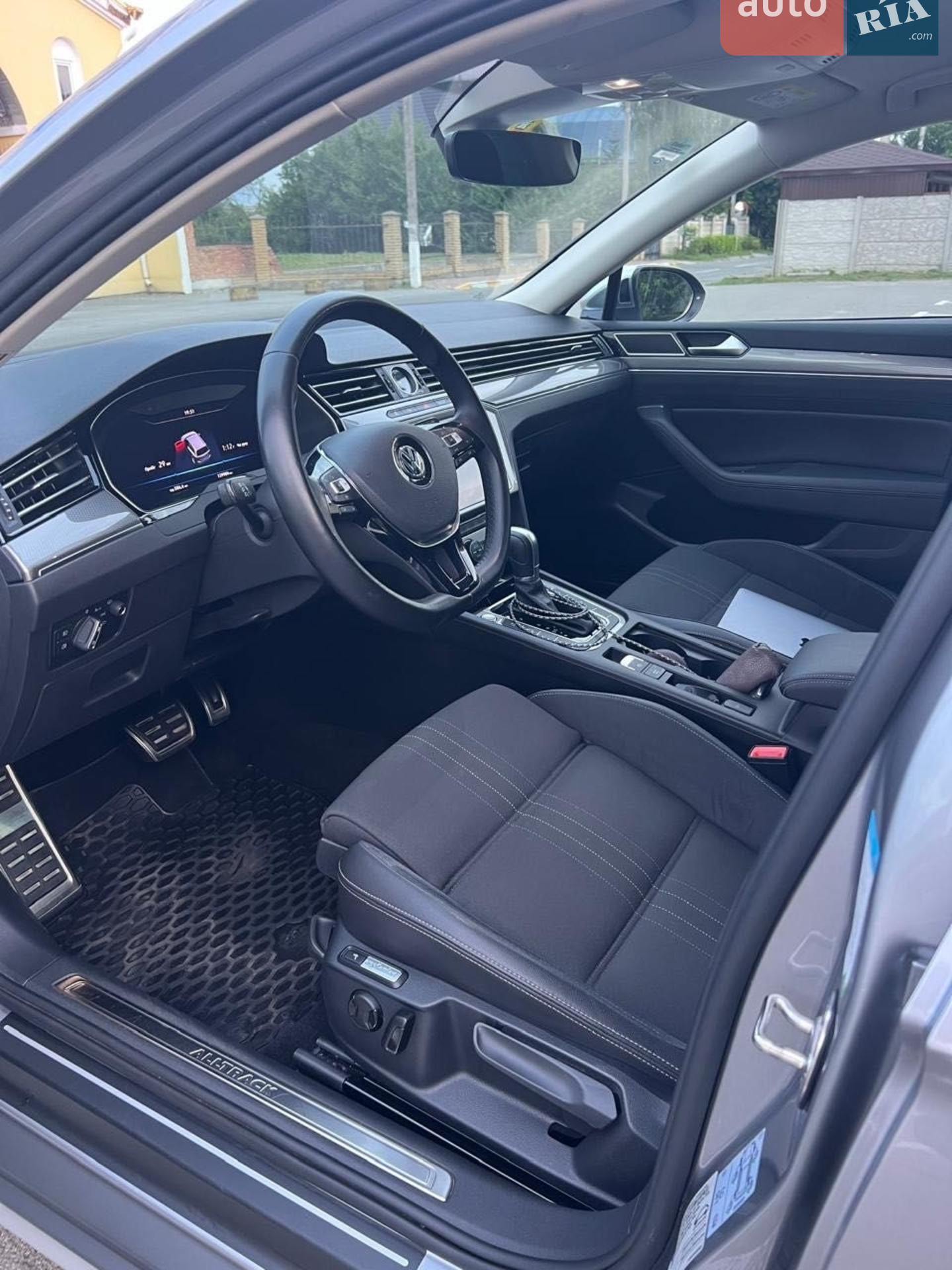Volkswagen Passat Alltrack 2019 VIN WVWZZZ3CZKE112124 фото оголошення 4 з 8