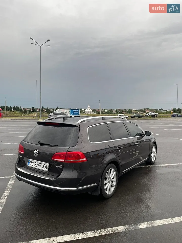 2010 Volkswagen Passat - мініатюра 26