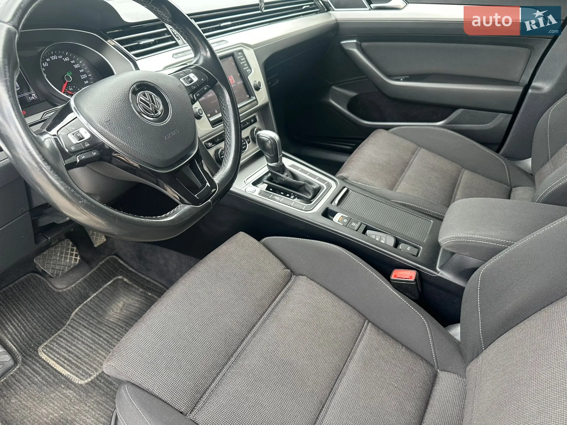 2017 Volkswagen Passat - мініатюра 20