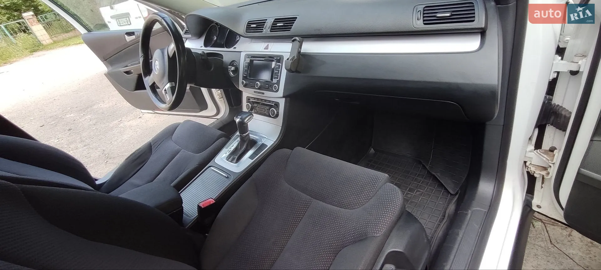 2010 Volkswagen Passat - мініатюра 16