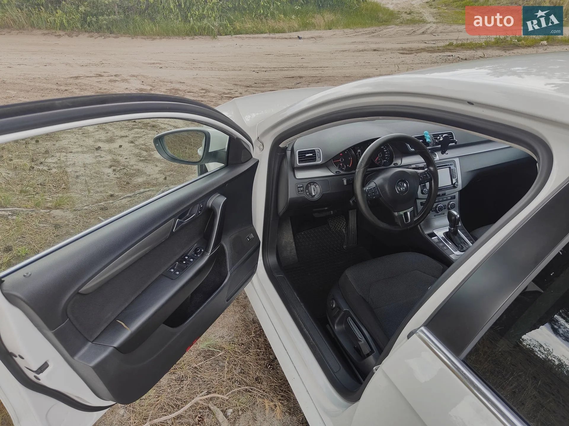 2013 Volkswagen Passat - мініатюра 23