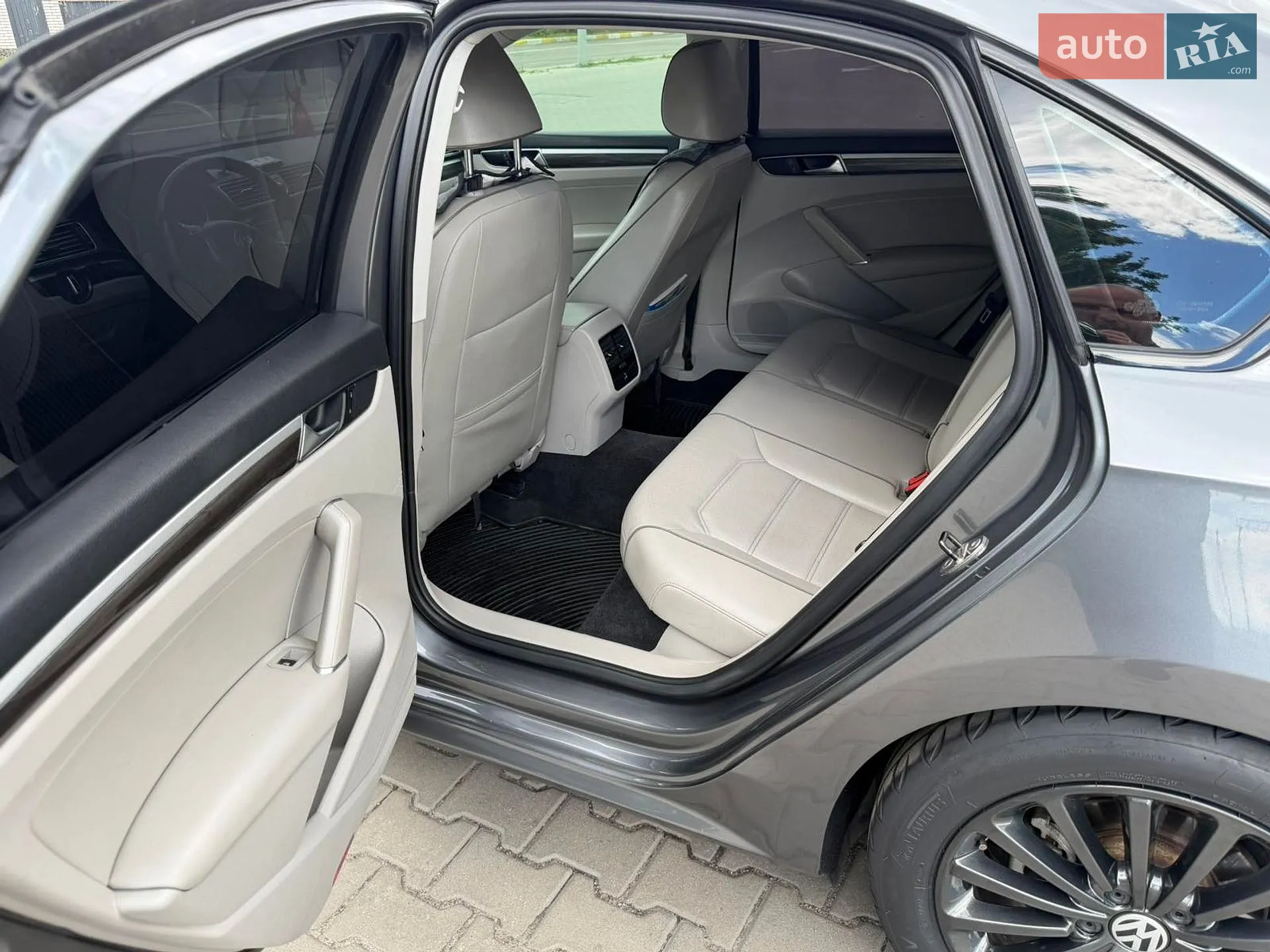 2016 Volkswagen Passat - мініатюра 17