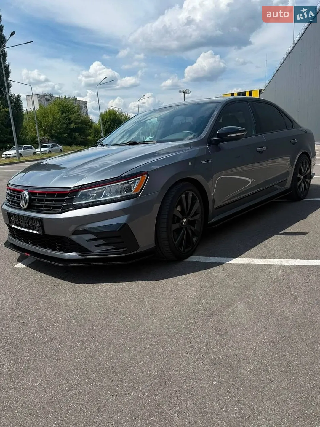 2018 Volkswagen Passat - мініатюра 2